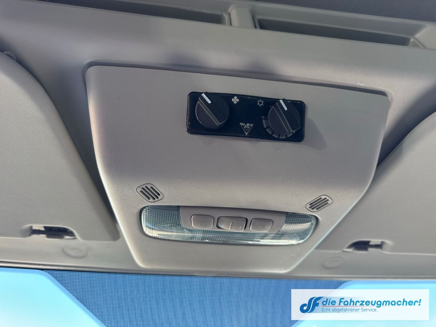 Fahrzeugabbildung Ford Transit Kombi 350 L3 Trend Temp *2641