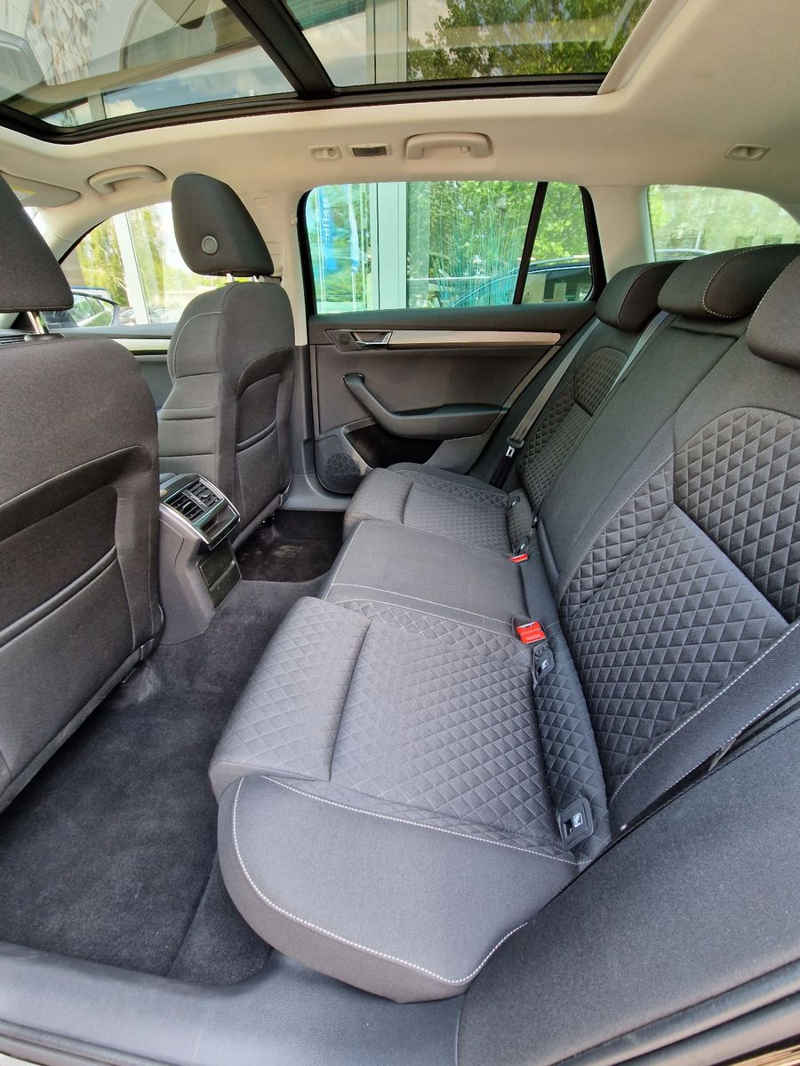 Fahrzeugabbildung SKODA Superb Combi Ambition 2.0 TDI DSG NAVI RFK