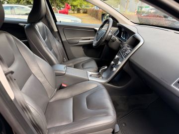 Volvo XC60 - 11