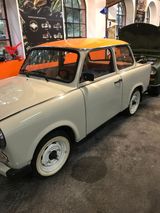 Trabant P 601 L totaler Neuaufbau Top Zustand - Trabant 601 mit Benzin-Antrieb: Limousine, P L