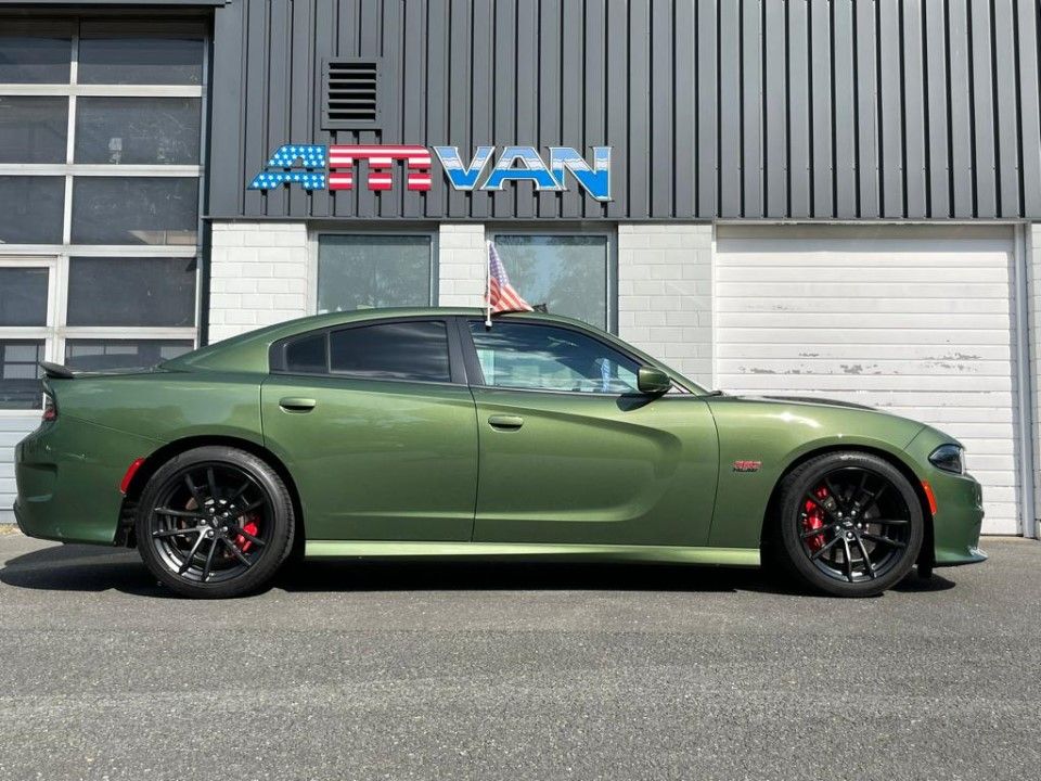 Fahrzeugabbildung Dodge Charger 2020er 6.4 SRT Scatpack Schiebedach