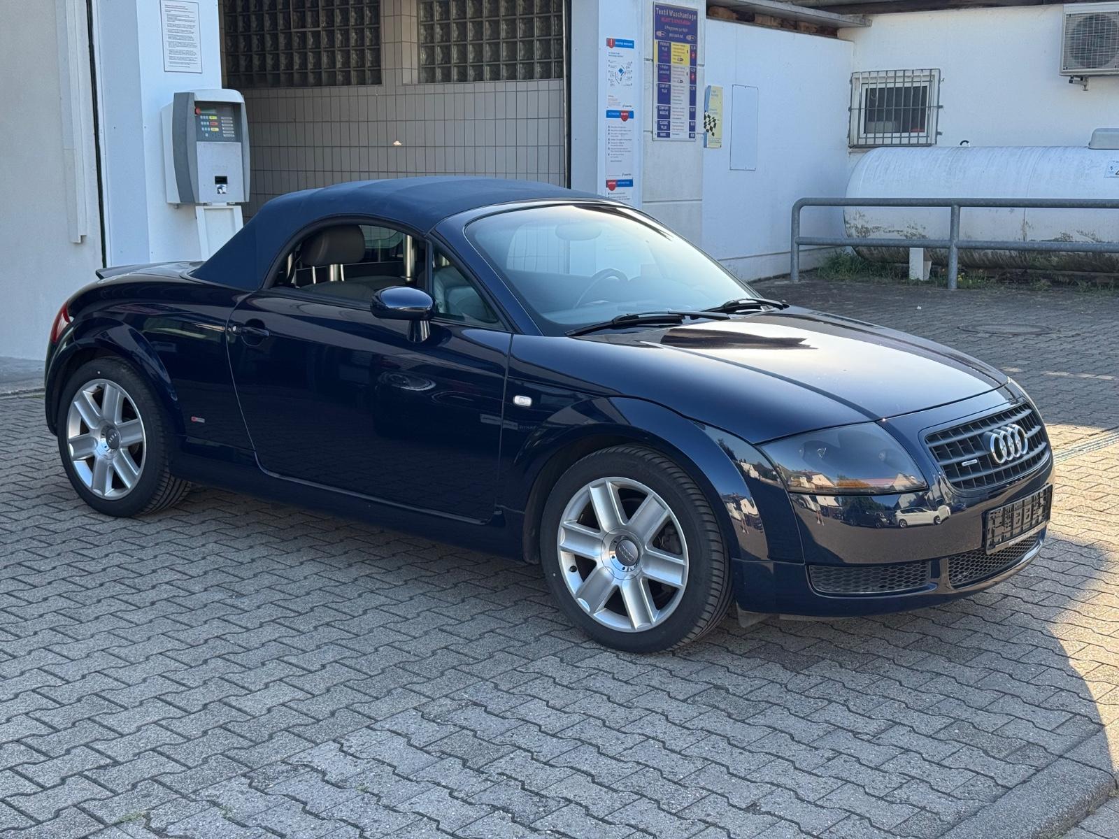 Audi TT Roadster 1.8T quattro 132 kW | S-line