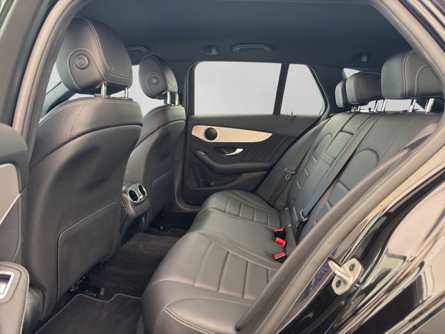 Fahrzeugabbildung Mercedes-Benz C 180 T AMG Sportfahrwerk+LED+CarPlay+Leder+DAB