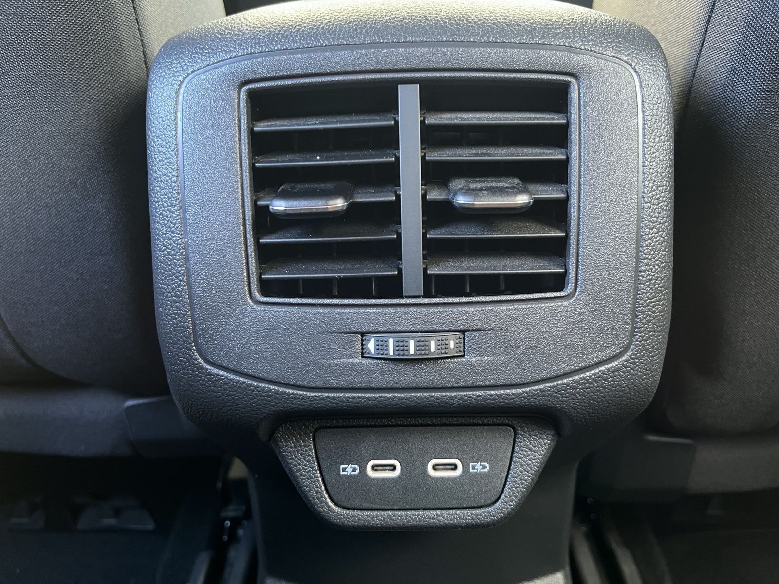 Volkswagen T-Roc - Bild 17