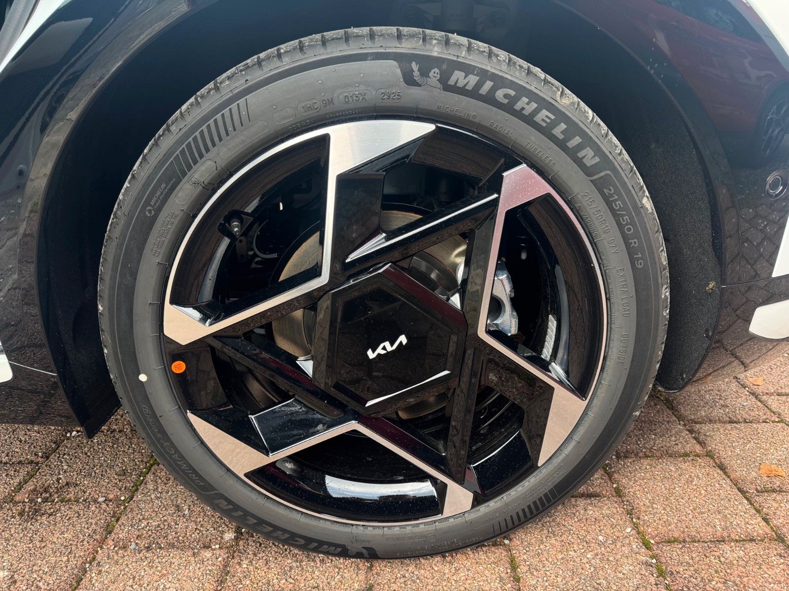 Fahrzeugabbildung Kia EV4 81 kWh GT-Line 204PS P9 P10 P11 P12
