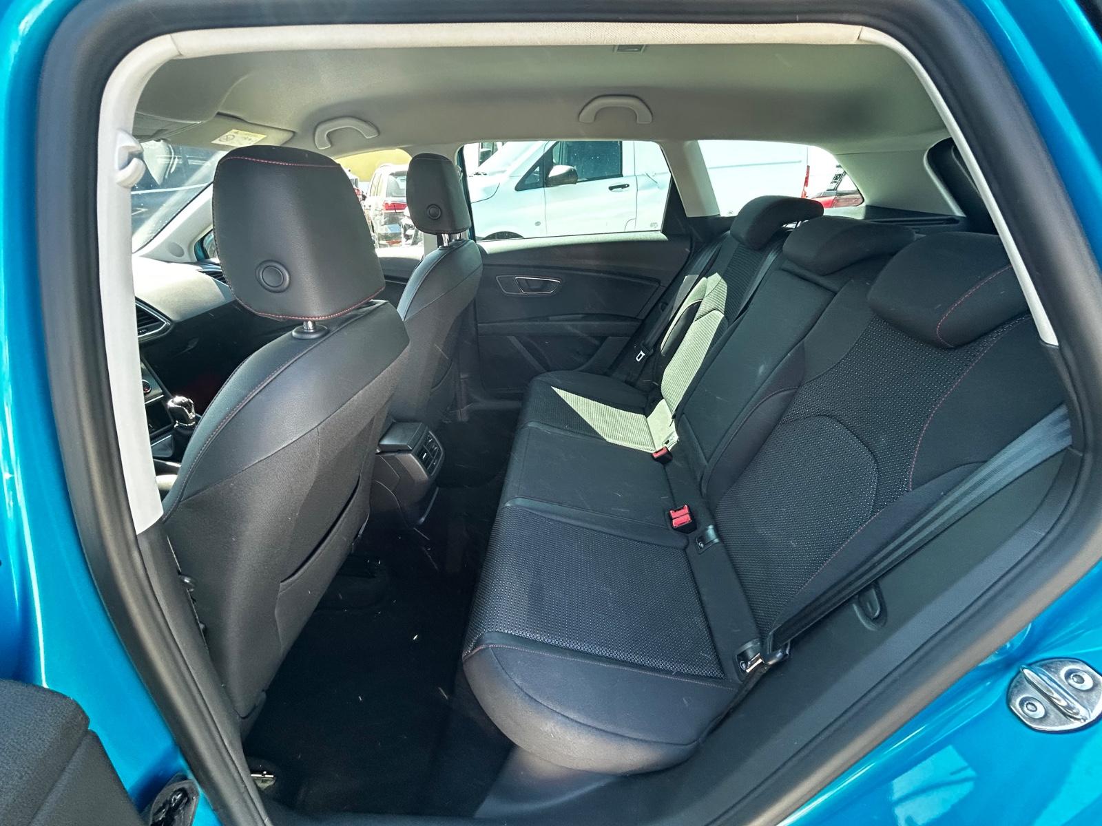 Seat Leon 2015 — photo 16