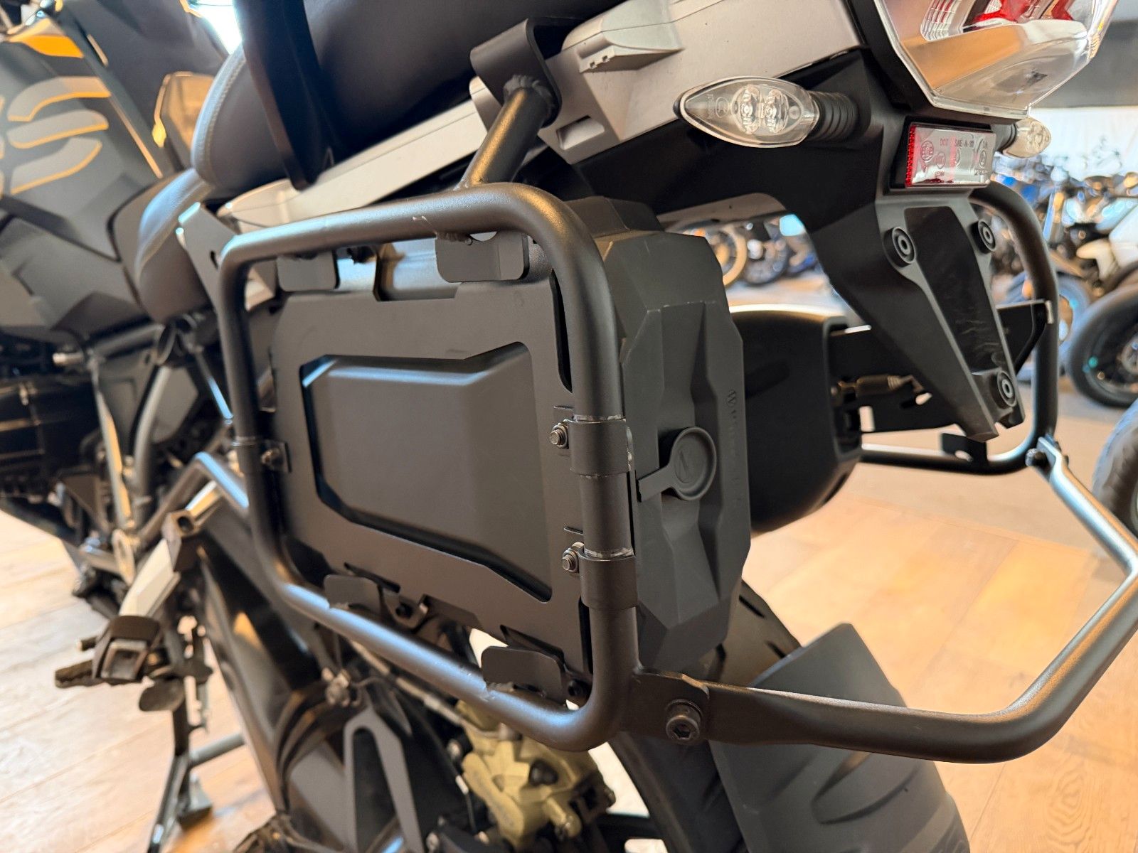 Fahrzeugabbildung BMW R 1250 GS Exclusive  inkl.  WESA -35mm tief