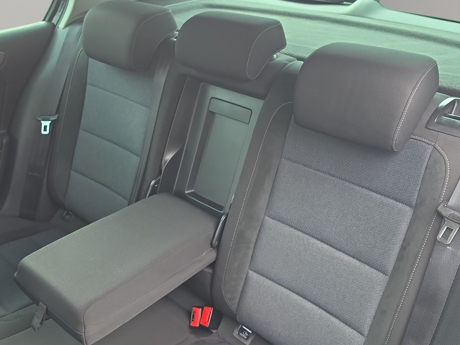 Fahrzeugabbildung Volkswagen Golf VI Style AUS 1.HAND SHZ PDC KLIMA TÜV NEU