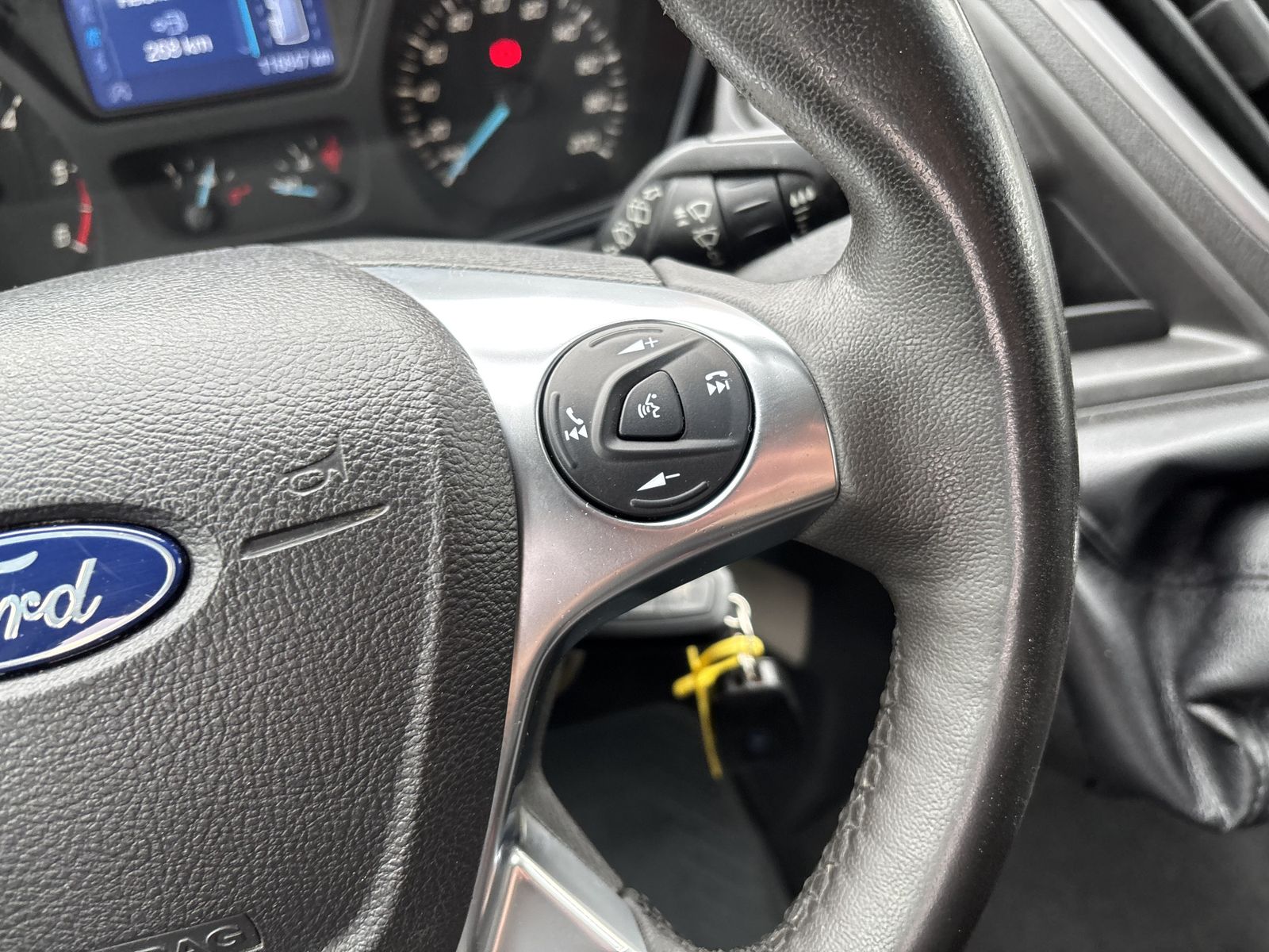 Fahrzeugabbildung Ford Tourneo Custom 310 L2 Trend-8Si-NAVI-KAMERA-AHK-