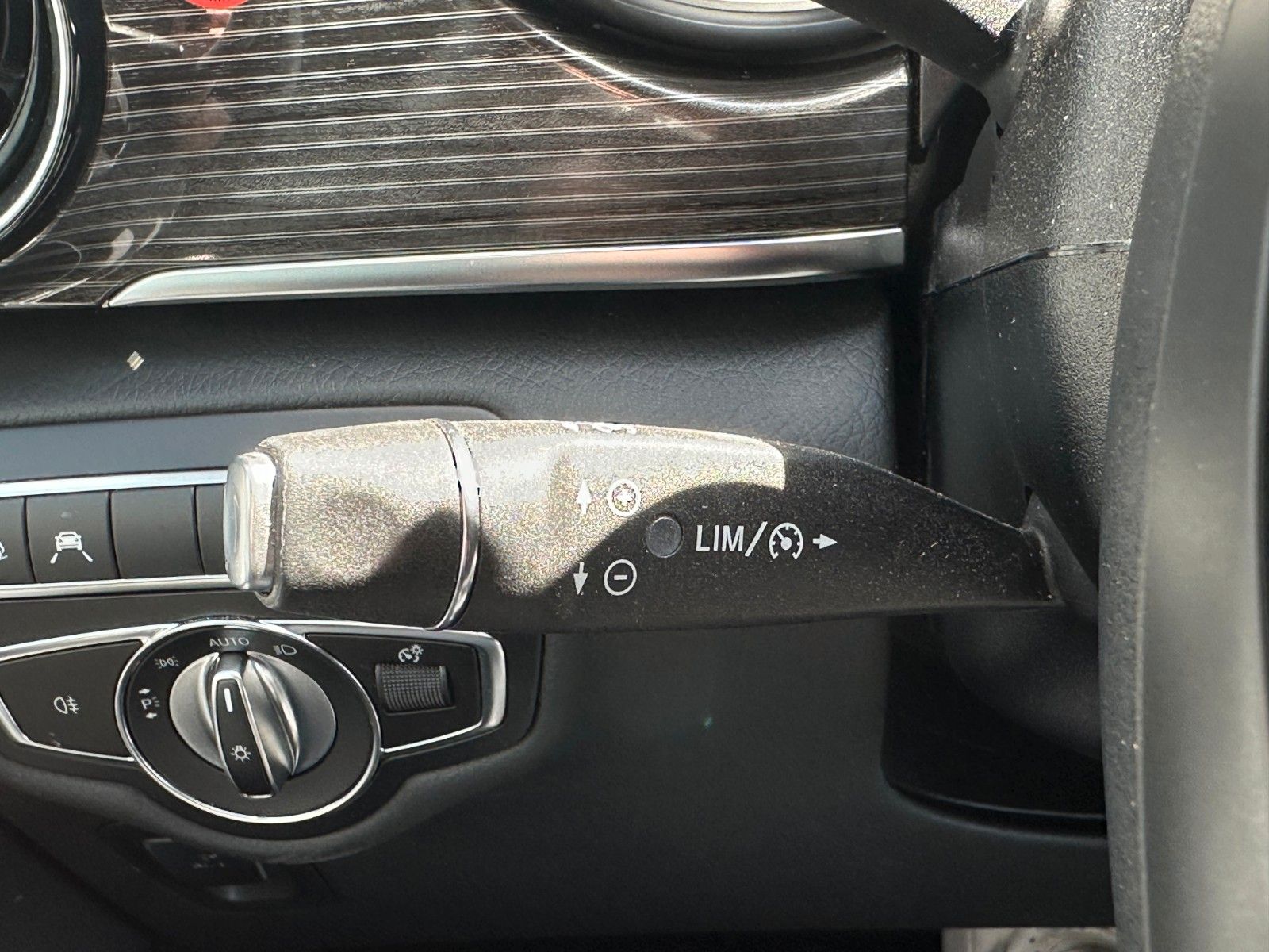 Fahrzeugabbildung Mercedes-Benz V 250 EDITION 4MATIC Kompakt Liege-Paket AHK2,5t