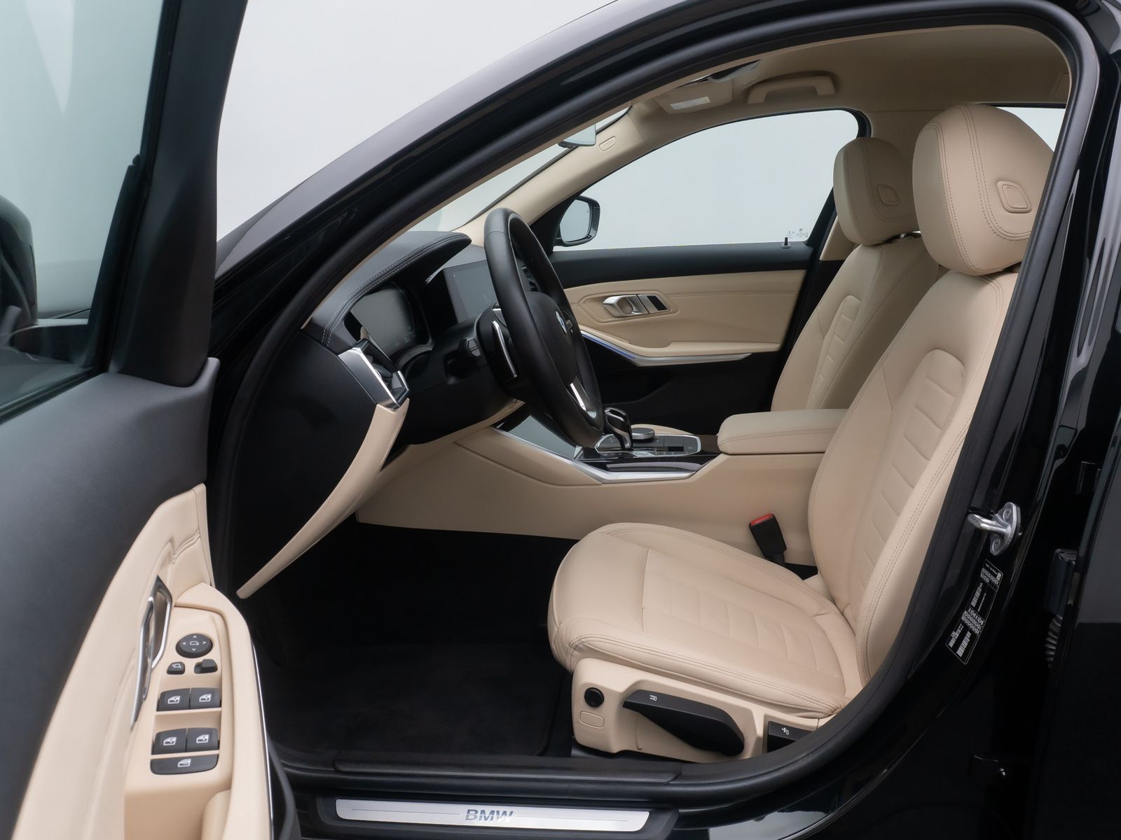 Fahrzeugabbildung BMW 320d Luxury Line 360&deg;Alarm ACC AHK HUD DAB Leder