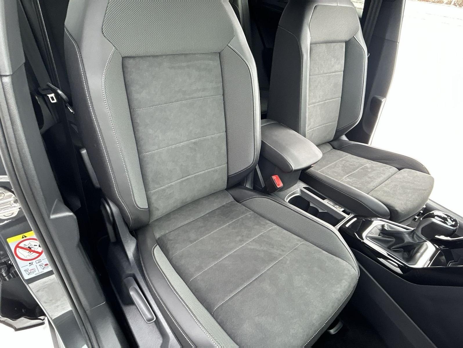 Volkswagen T-Roc 2.0 TDI DSG Style BlackStyle IQ.DRIVE AHK