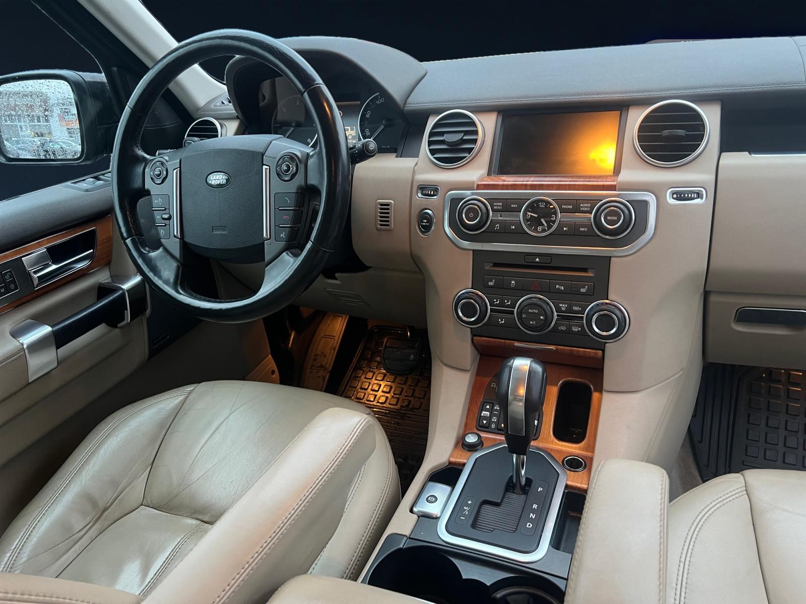 LAND ROVER DISCOVERY 4 SDV6 HSE 3.0 V6 245ch 4X4 - 7 PLACES - TOIT OUVRANT - CUIR - CAMÉRA 360° - SUSPENSION PNEUMATIQUE