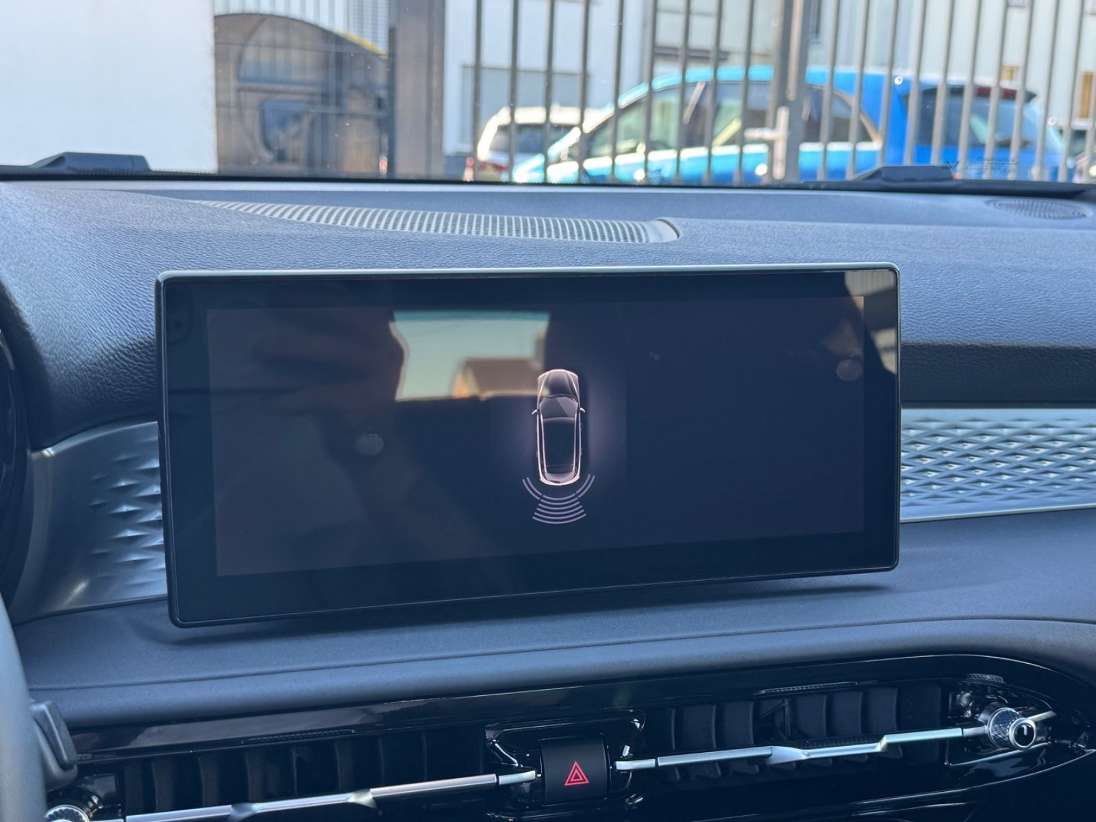 Fahrzeugabbildung Alfa Romeo Tonale Super/LED/CarPlay/PDC/Tempomat/KlimaAuto/