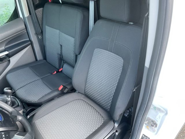 Fahrzeugabbildung Ford Transit Connect 1.0 EcoBoost 210 L2 Trend Sitzhe