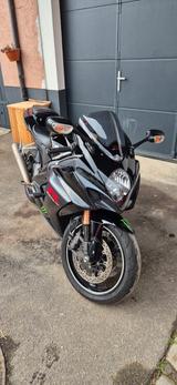 Suzuki GSX-R 1000 K7 - SUZUKI R 1000 GSX