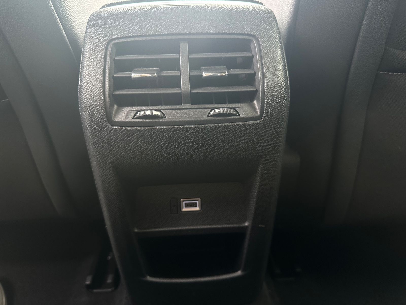 Fahrzeugabbildung Opel Astra Sports Tourer 1.5 D Business Elegance NAV