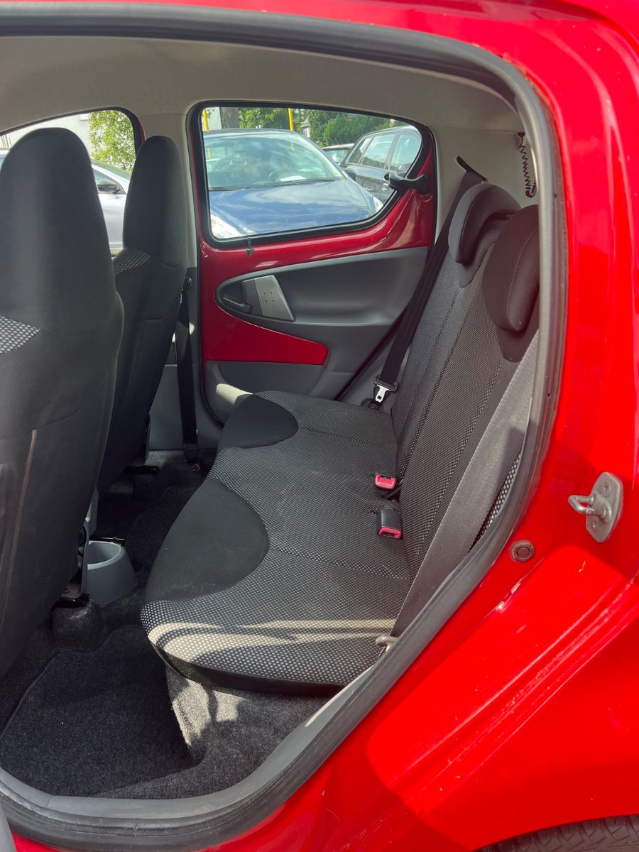 Fahrzeugabbildung Toyota Aygo AYGO *TÜV & ÖLWECHSEL NEU*