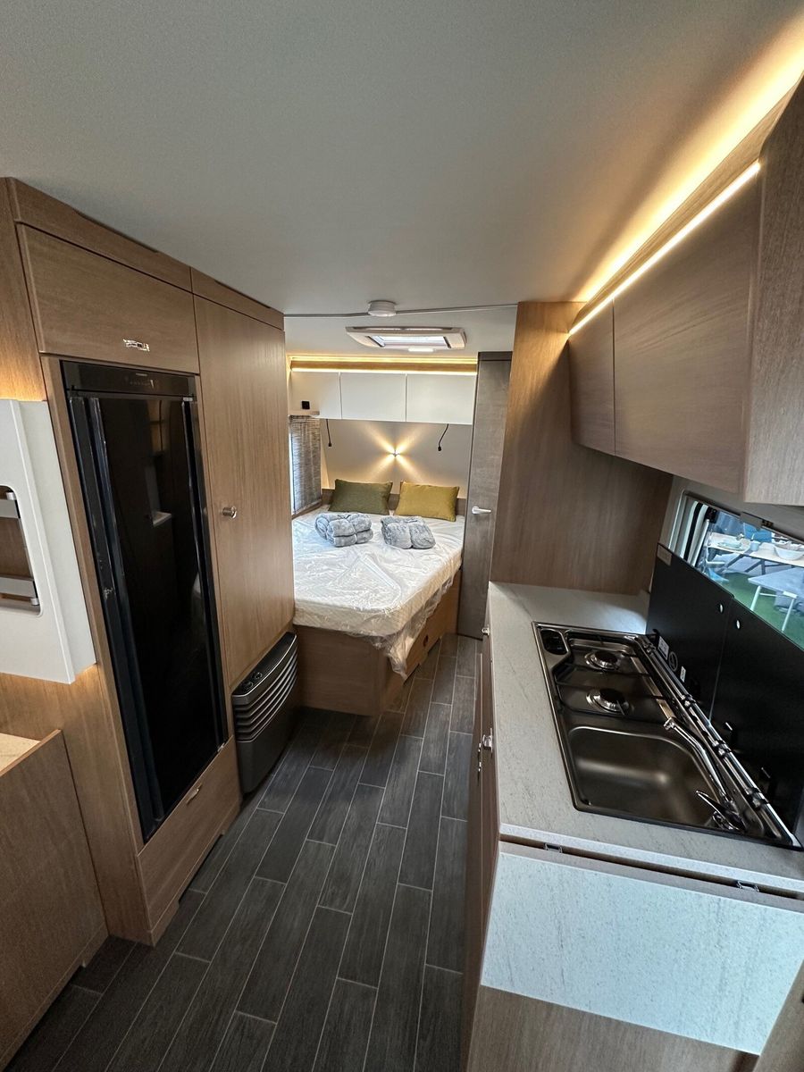 Fahrzeugabbildung Tabbert Senara 490 TD 2.3 Premium Interieur Exterieur