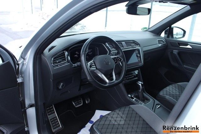 Tiguan R-Line eHybrid Black-Style AHK Kamera