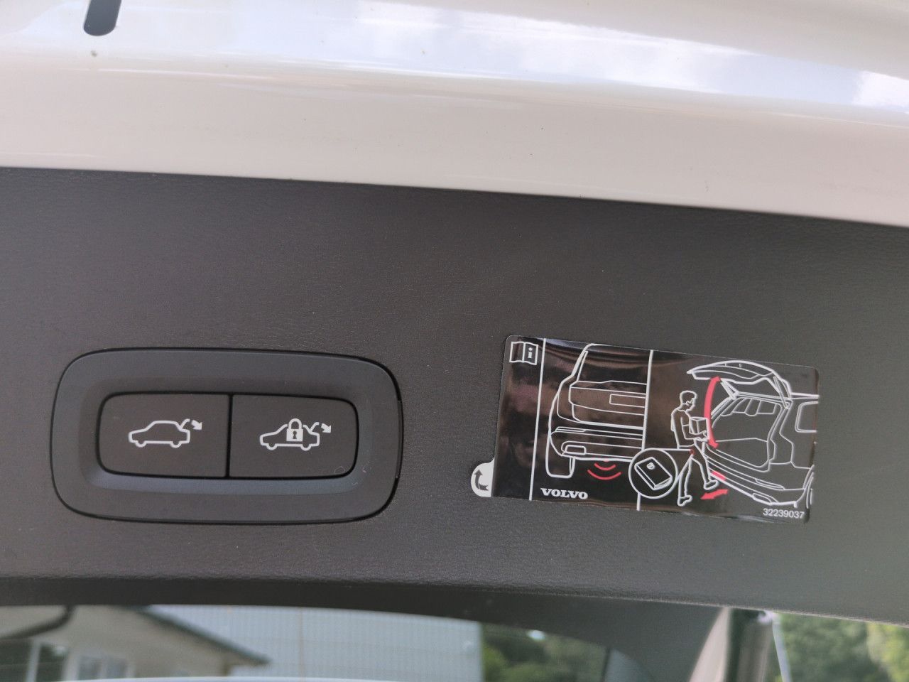 Volvo XC40 T3 Momentum Pro 2WD Automatik Bluetooth LED foto 24