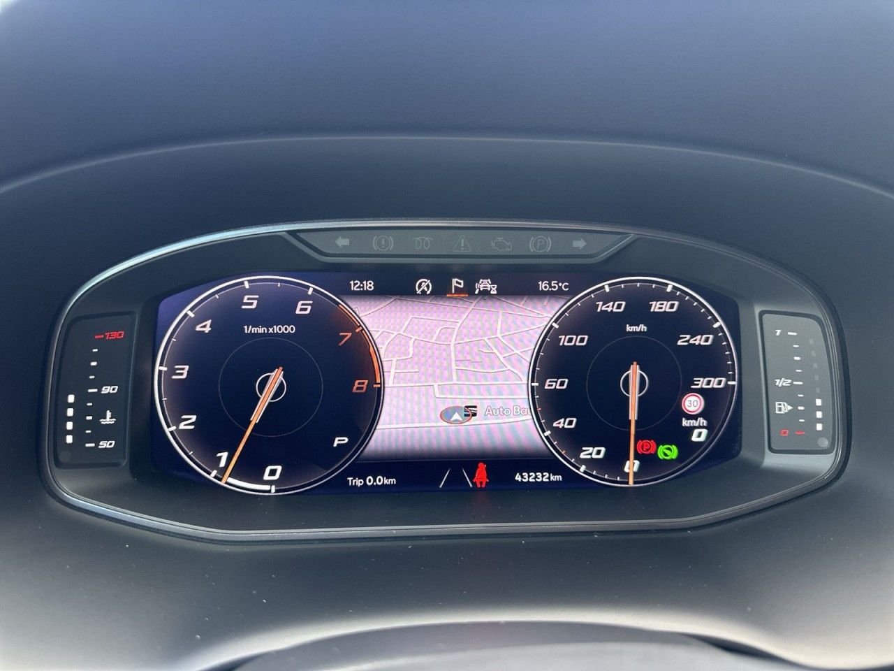 Fahrzeugabbildung CUPRA CUPRA Ateca 2.0 TSI 300PS*AHK-Beats*el-Heck* - mit KI generiert/bearbeitet