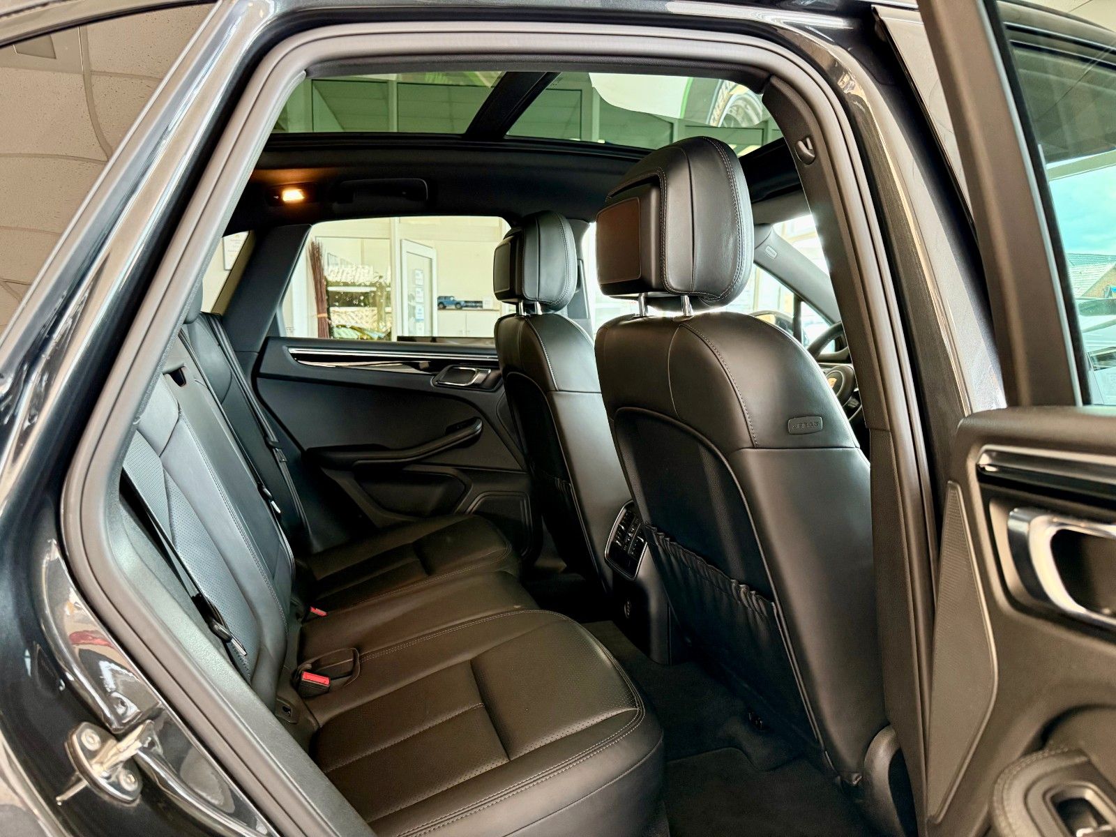 Fahrzeugabbildung Porsche Macan S Diesel PDK Panorama/21"Zoll/Xenon