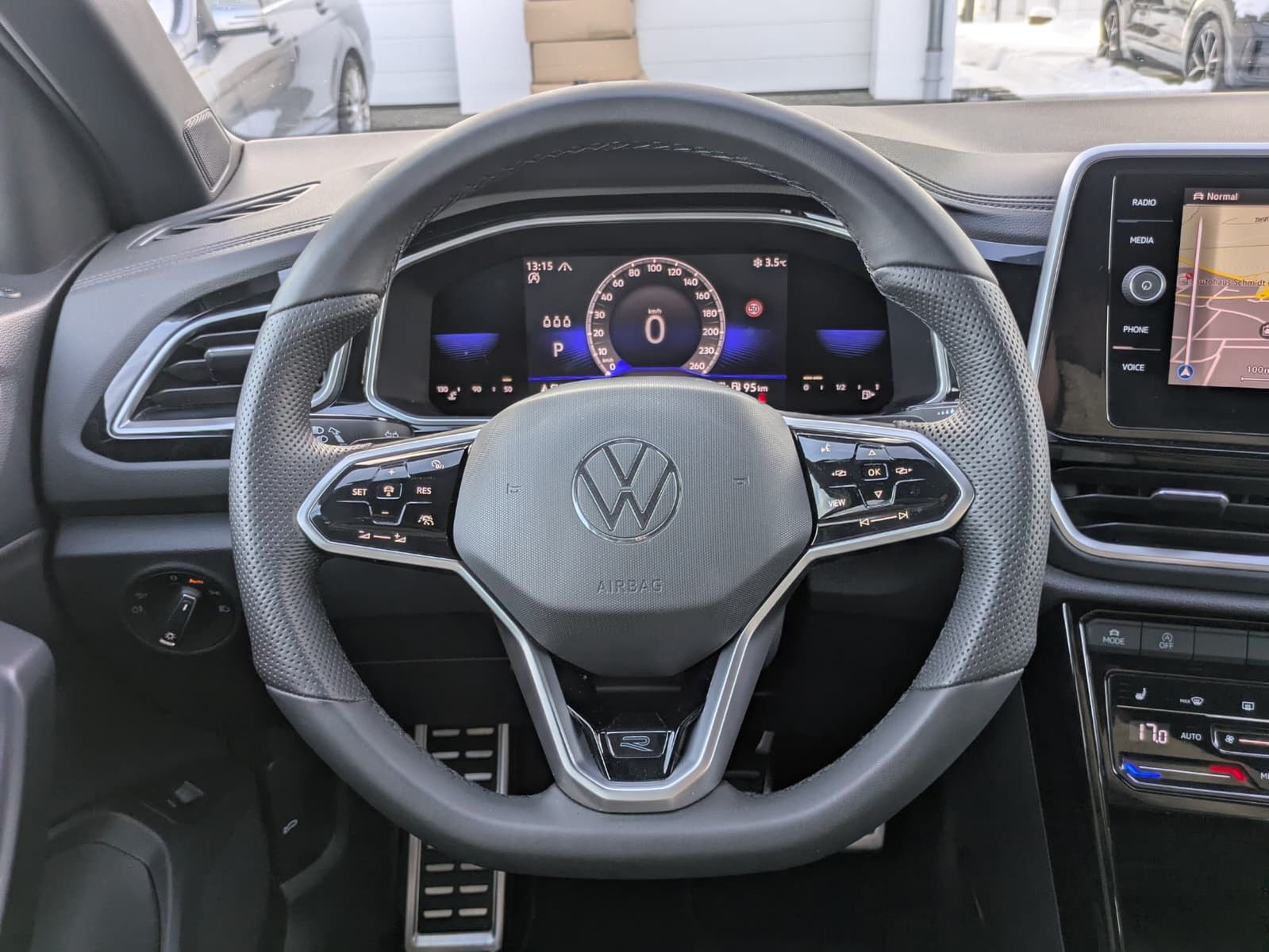 Fahrzeugabbildung Volkswagen T-Roc 2.0 TDI R-Line DSG 19"MATRIX*ACC*KAM*NAVI