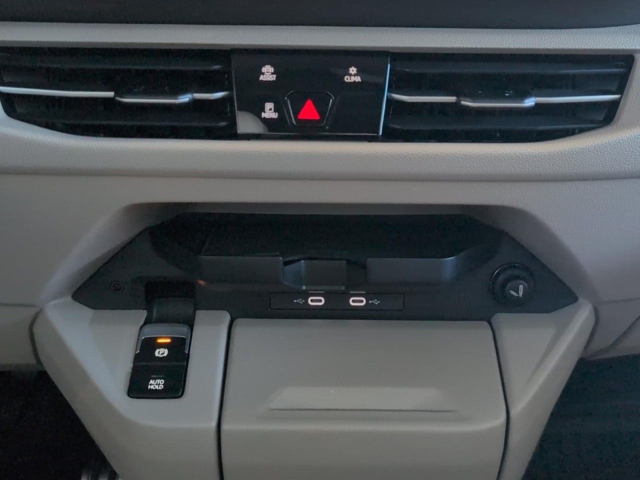 T7 Multivan Style 2.0 TSI DSG Klima Navi