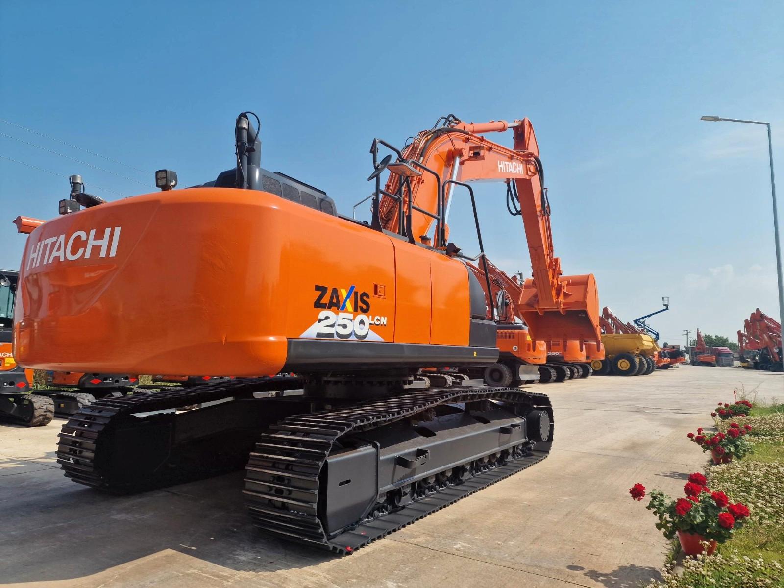 Hitachi ZX250LCN-6, 2017, 10.139h, Neue Schaufel