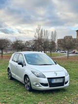 Renault Scenic 1.9dci Bose Tüv 12.2026 - Renault Scenic aus 2011: Bose