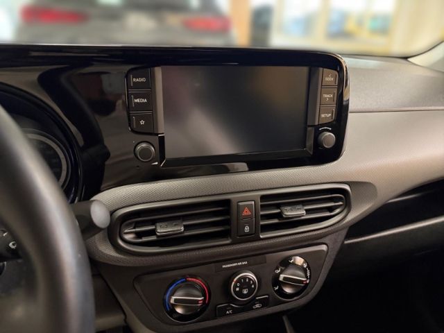 Fahrzeugabbildung Hyundai i10 1.2 Benzin M/T Trend Klima SHZ PDC Navi Appl