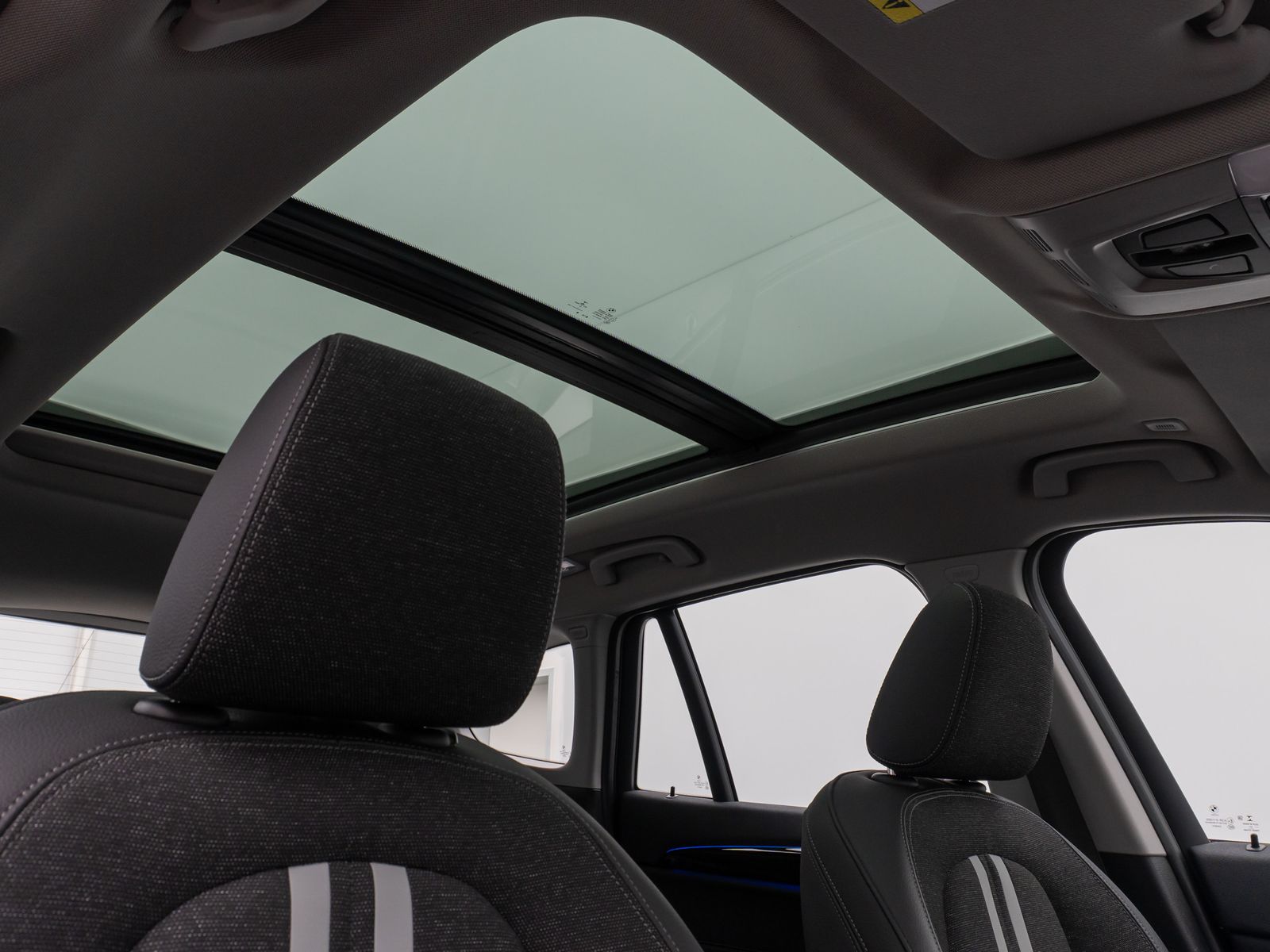 Fahrzeugabbildung BMW X1 xD20i Sport Line Panorama Kamera HUD DAB HiFi