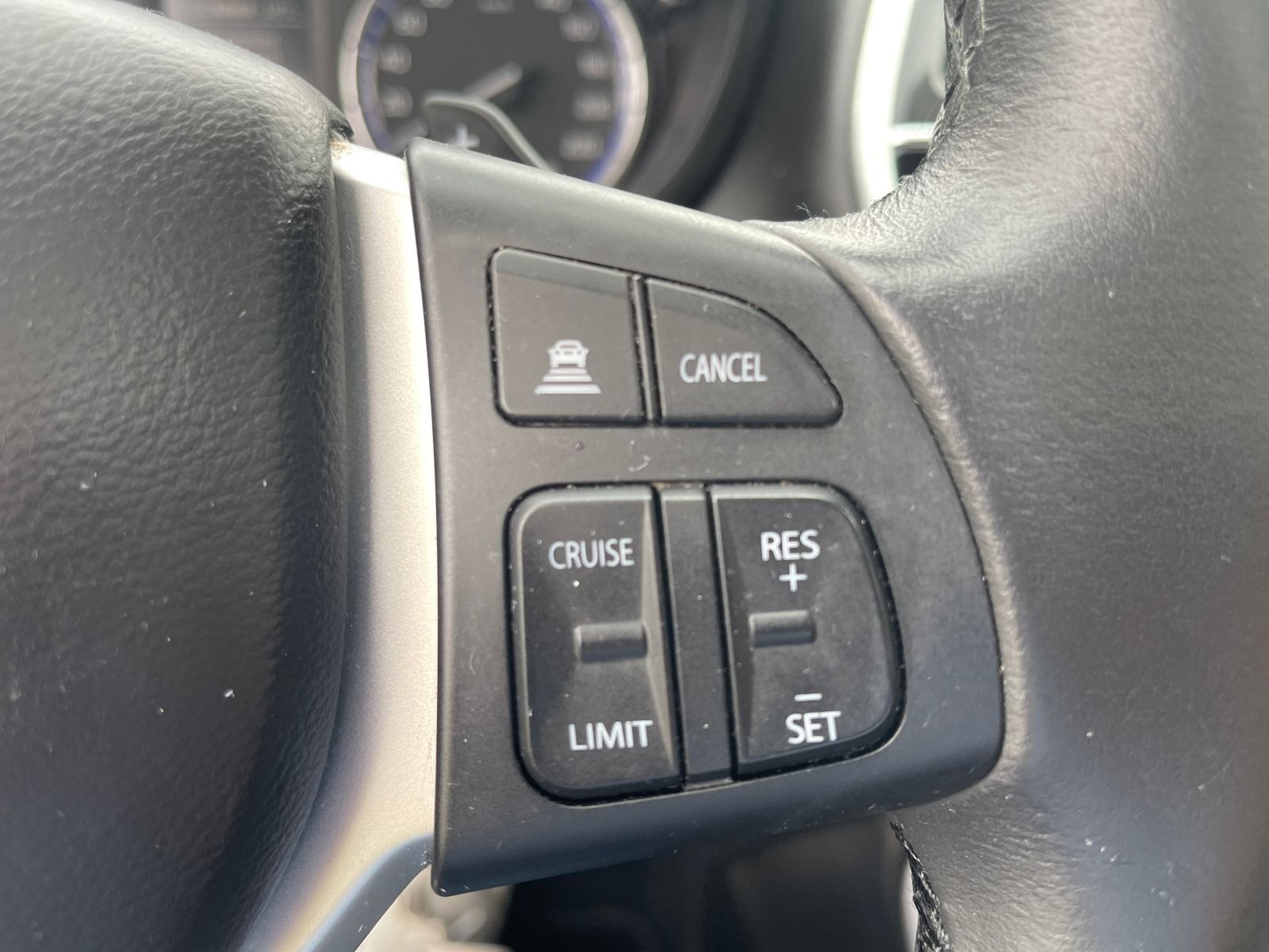 Fahrzeugabbildung Suzuki SX4 S-Cross Comfort+ 4x4/AHK/Allwetter