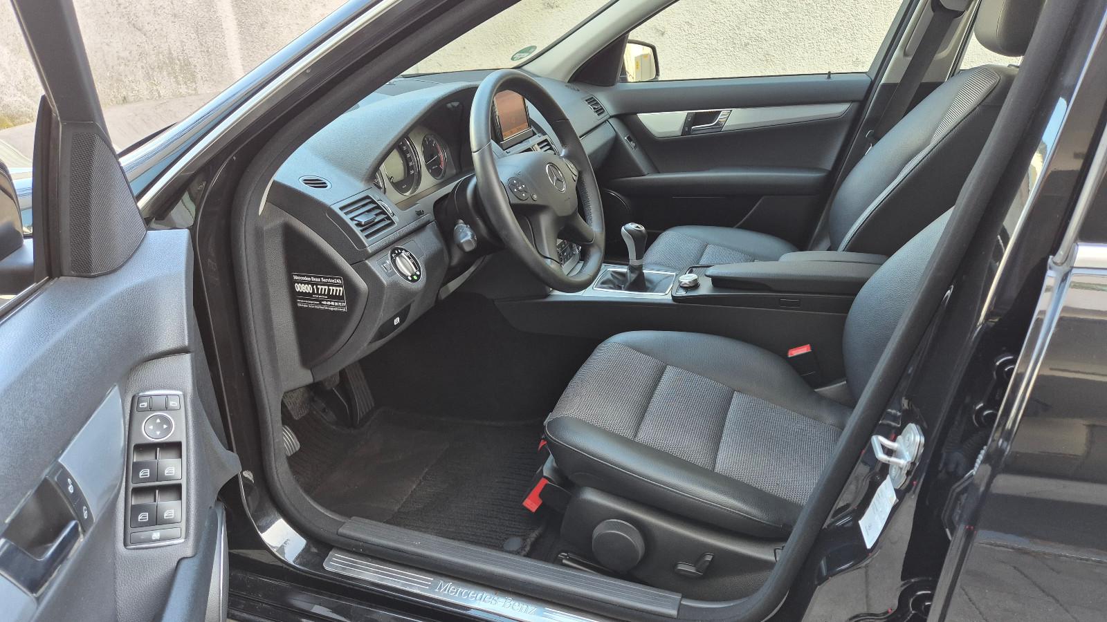 Mercedes-Benz C220 2008 — photo 15
