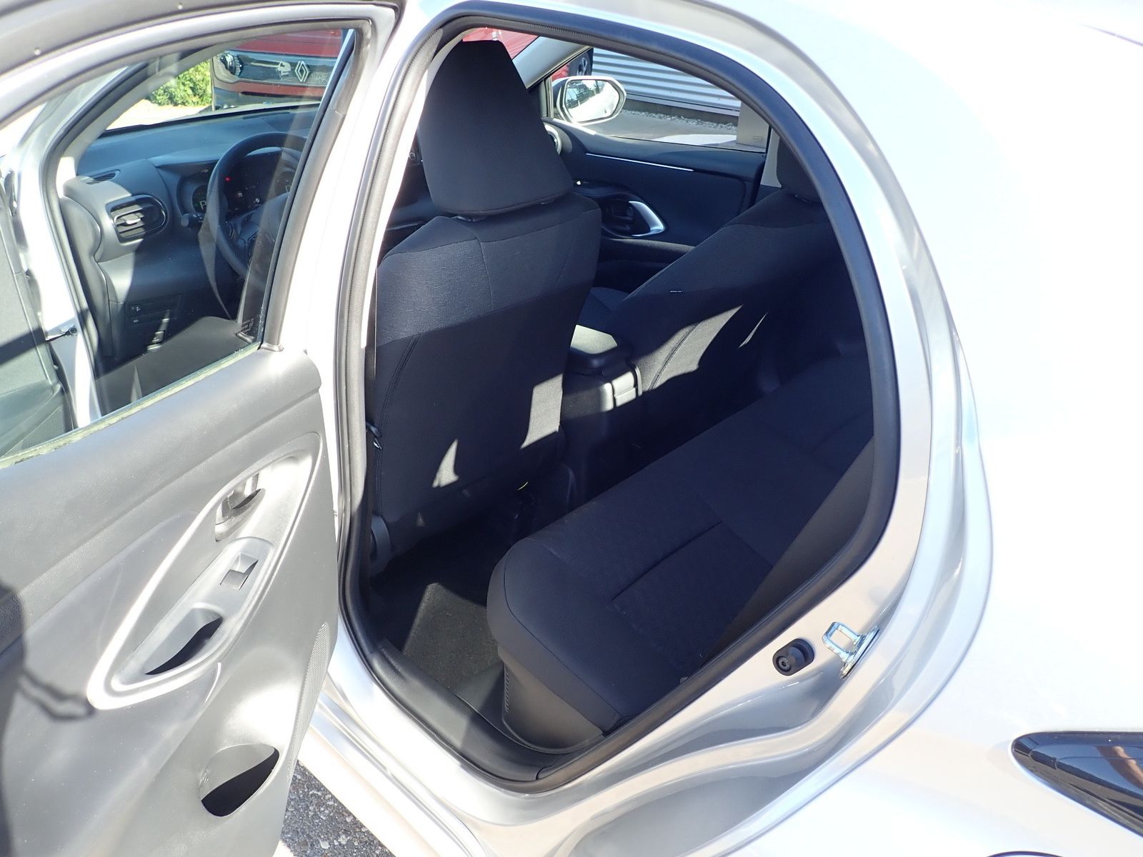 Fahrzeugabbildung Toyota Yaris Hybrid 1.5 Team Deutschland