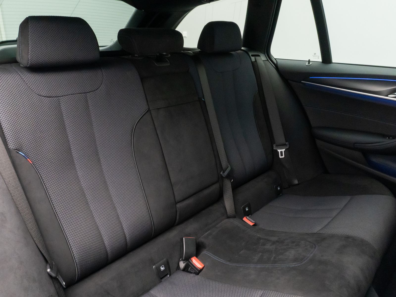 Fahrzeugabbildung BMW 520d M Sport DAB H/K PDC Stop&Go Fernlichtassist