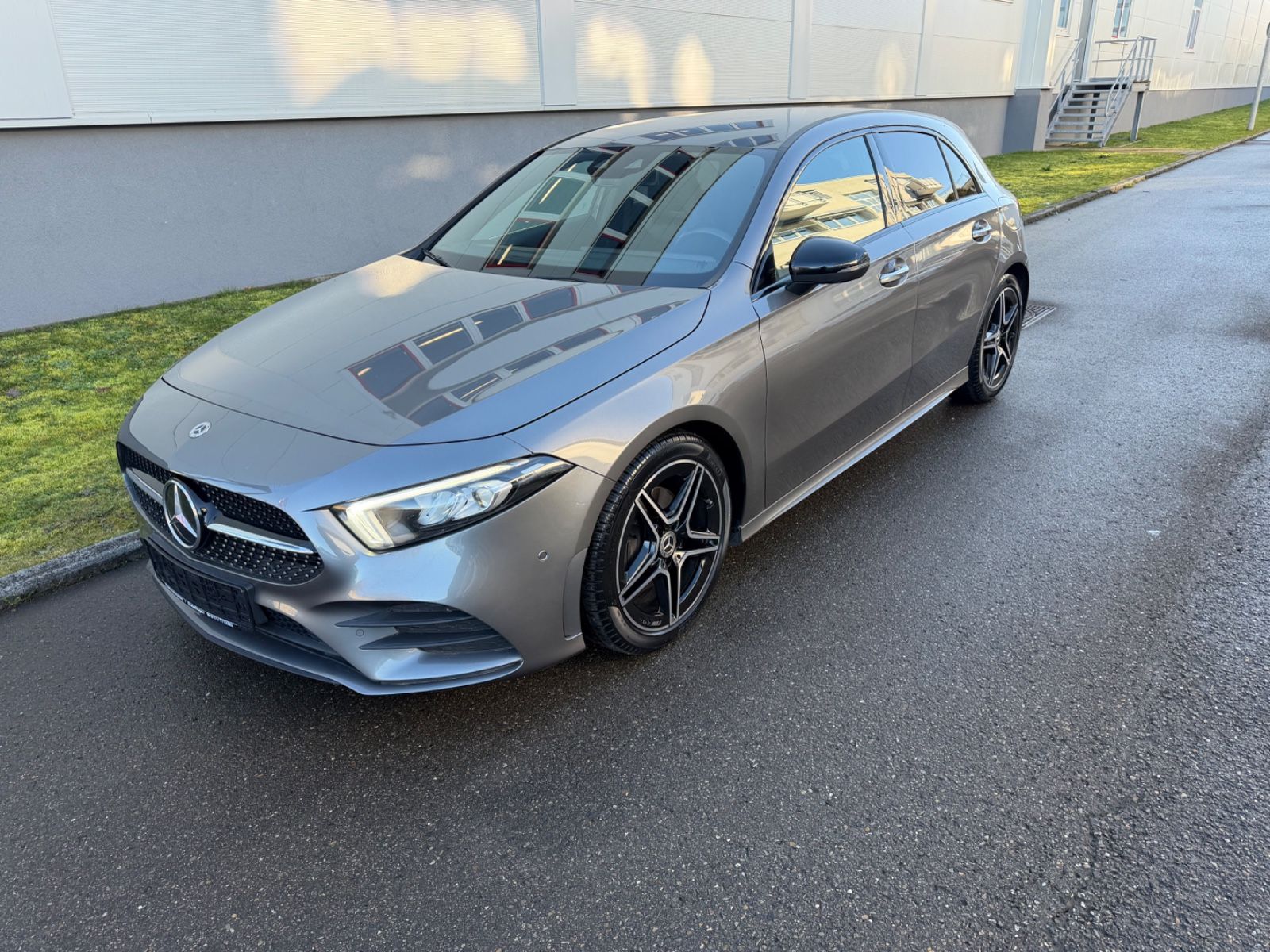 MERCEDES-BENZ A 200*AMG-LINE*WIDESCREEN*KAM*NAV*AMBI*NIGHT*