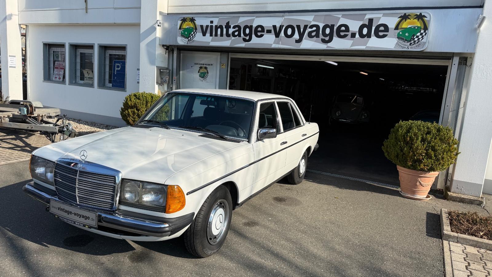Mercedes-Benz 200 W 123 Aut. schönes, kerngesundes Original