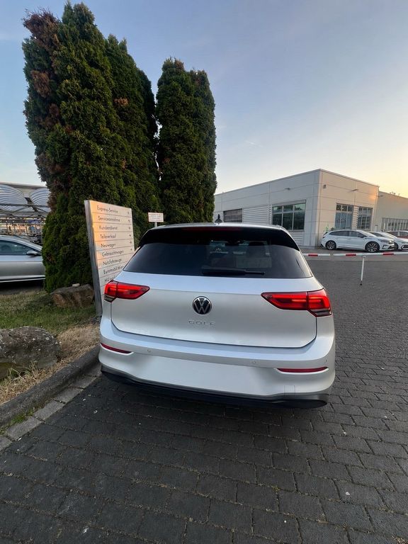 Image of Volkswagen Golf