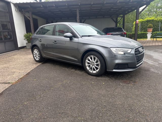 AUDI A3 Sportback-TDI-XENON-Navi-85tkm-Original-1Ha