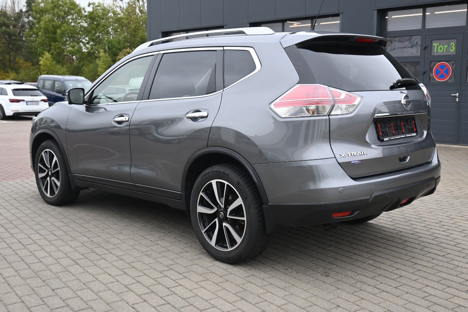 Fahrzeugabbildung Nissan X-Trail  1.6 DIG-T Schalter Tekna 4x2*360°*Pano