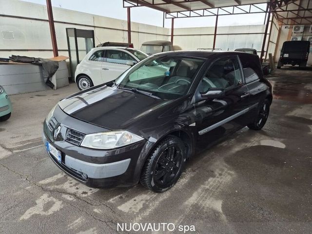 Renault Mégane Mégane 1.4 16V 3 porte Confort Dy