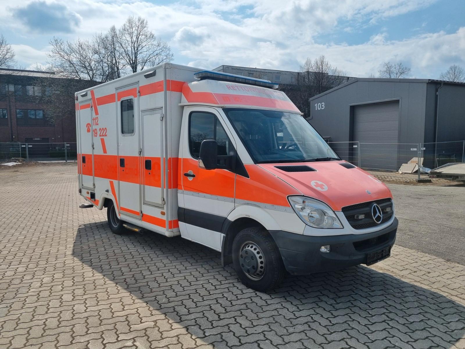 Mercedes-Benz Sprinter Rettungswagen Wohnmobil