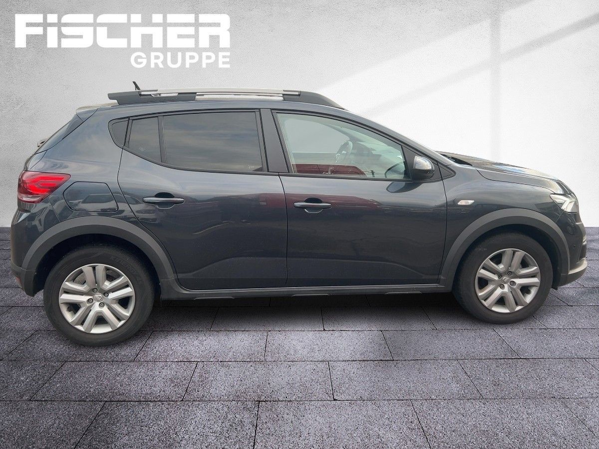 Fahrzeugabbildung Dacia Sandero Stepway Ultimate TCe 110 SHZ Kamera