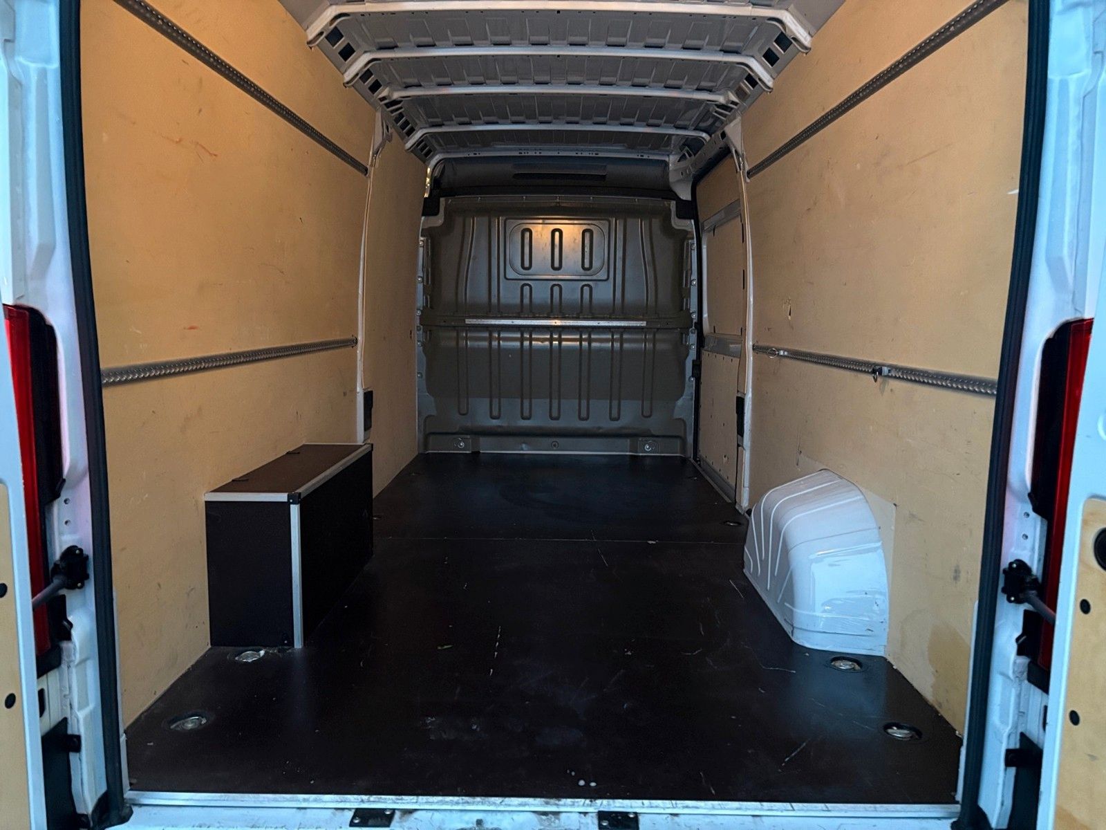 Fahrzeugabbildung Citroën Jumper Grossraumkasten