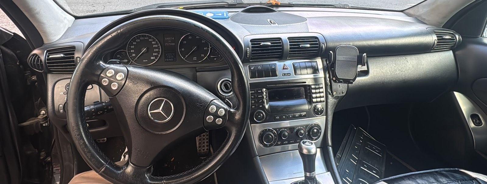 Mercedes-Benz C180 2006 — rear view