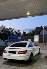 Mercedes-Benz E 350 Coupé E 350 CGI BlueEFFICIENCY AVANTG.... - Mercedes-Benz E 350 in Augsburg