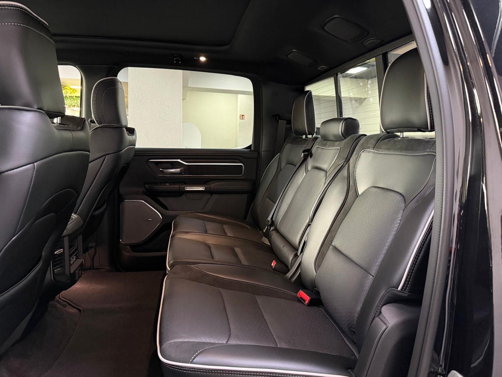 Fahrzeugabbildung Dodge RAM LARAMIE HURRICANE 3.0L-