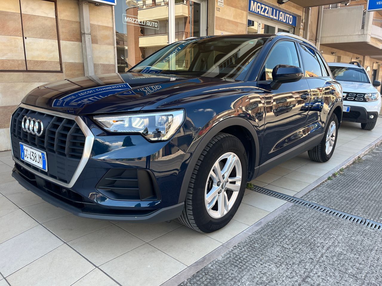 Audi Q3 35 TDI S tronic Business